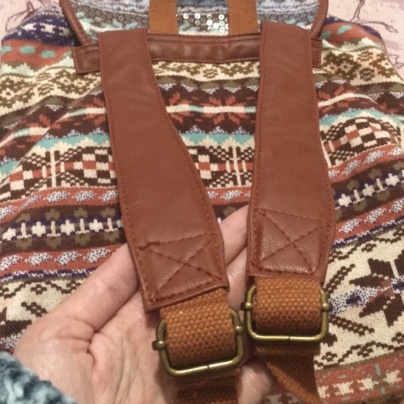 Aztec Sequenced Backpack - Picture 6 of 8